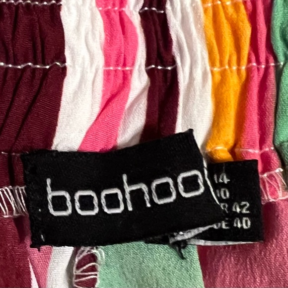 Boohoo striped floppy shorts with ruffles - Picture 3 of 3